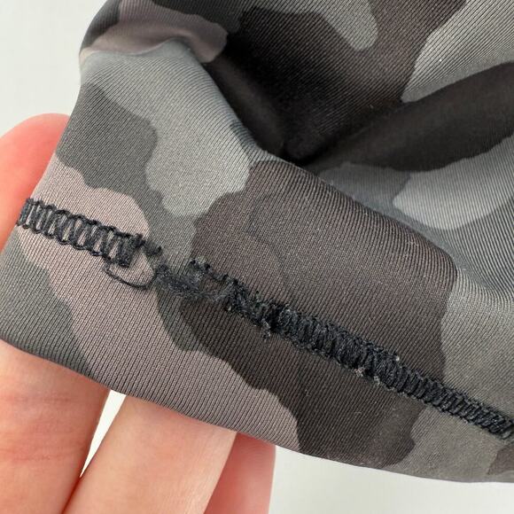 Athleta Gray Unpadded Racerback Camo Printed Sports Bra Women's Size Medium - Picture 4 of 8